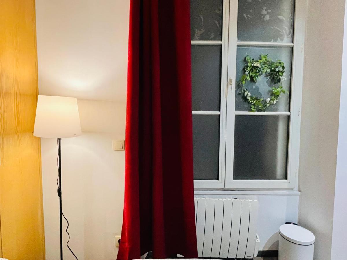 Appartamento Dream Dwell Paris-Chic Flat In The Heart Of Marais Near Pompidou Centre Esterno foto